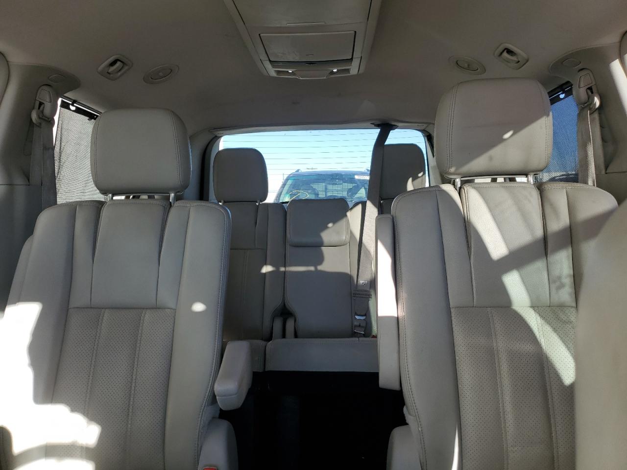 CHRYSLER TOWN & COUNTRY TOURING L