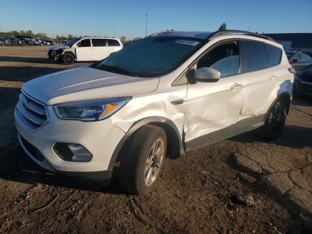 Global Auto Auctions: 2018 FORD ESCAPE SE
