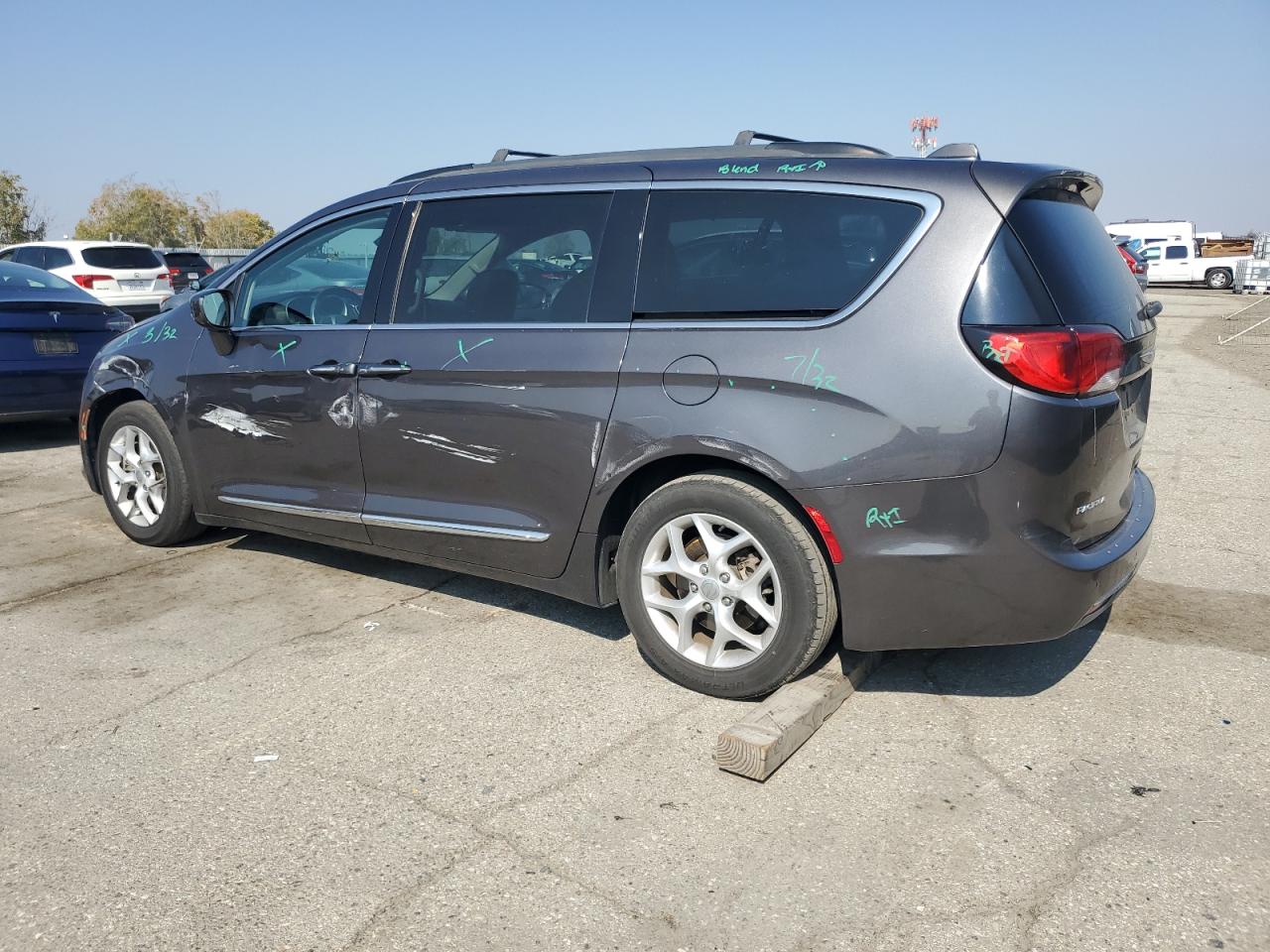 CHRYSLER PACIFICA TOURING L