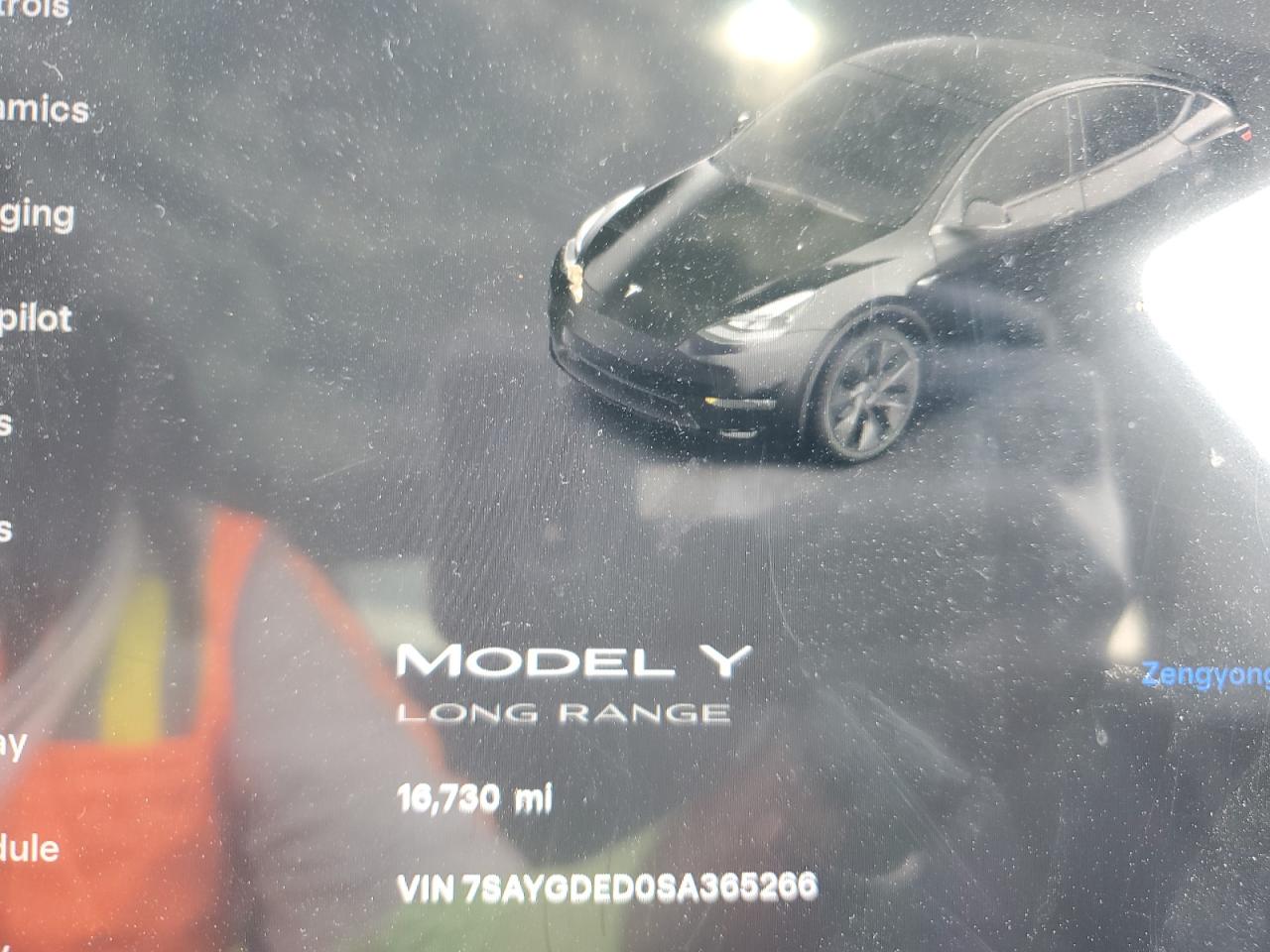 TESLA MODEL Y