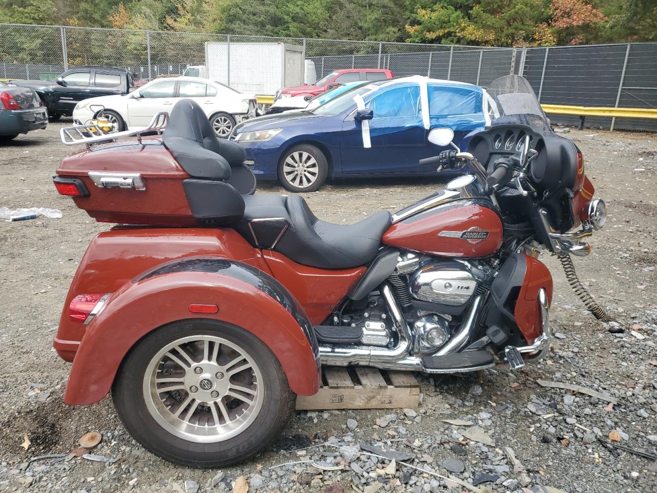 Lot #3287605019 2024 HARLEY-DAVIDSON FLHTCUTG