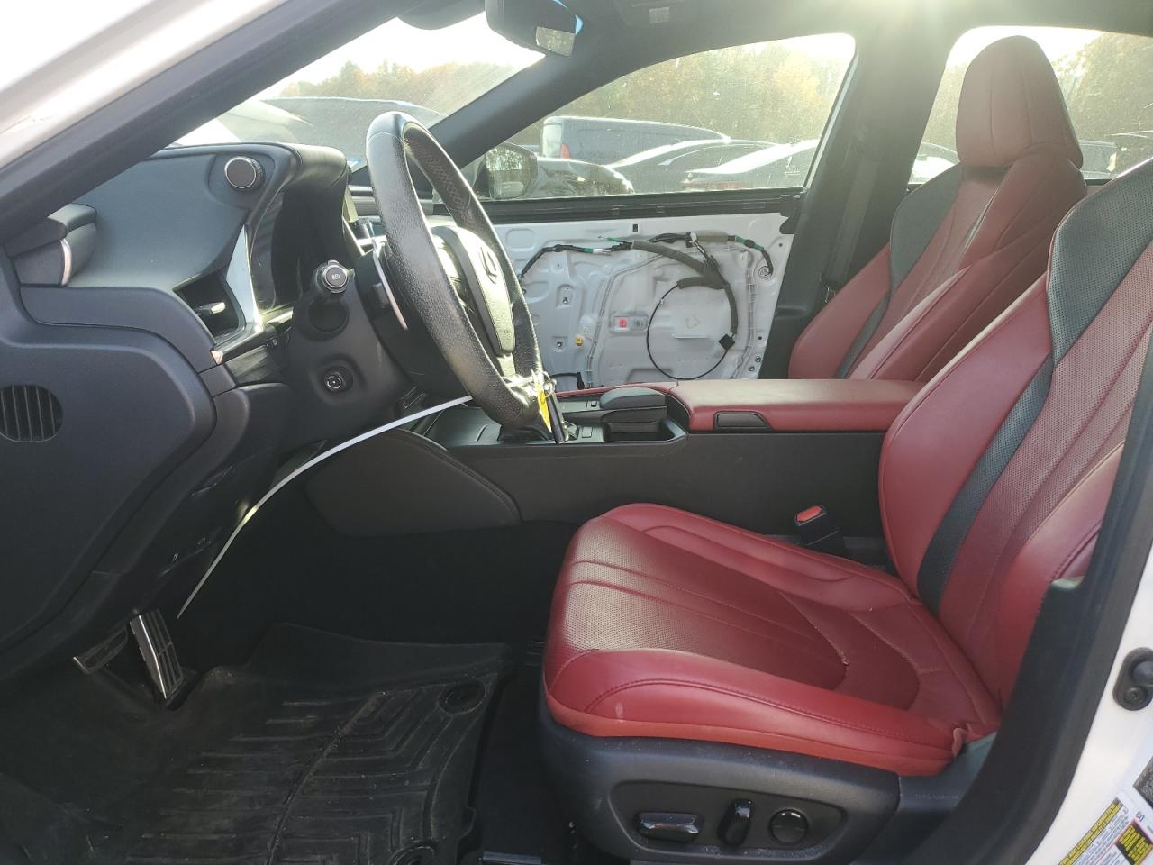 LEXUS ES 350 F SPORT