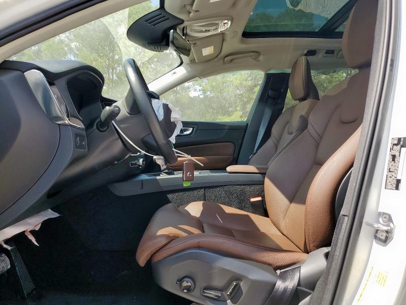 2020 VOLVO XC60 T5 IN YV4102DL9L1601505