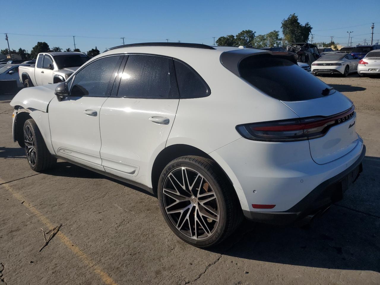 PORSCHE MACAN BASE
