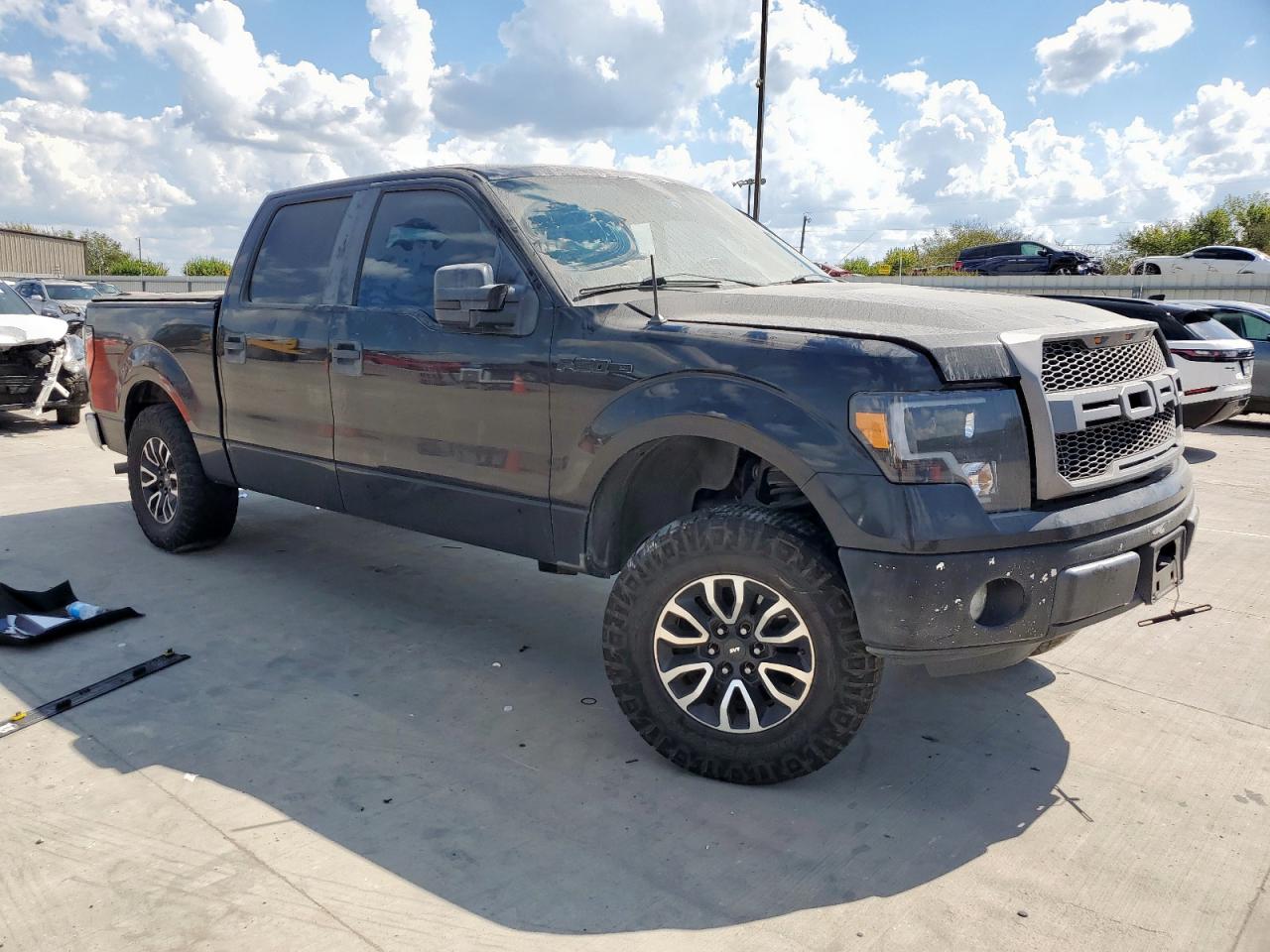 FORD F-150 SUPERCREW