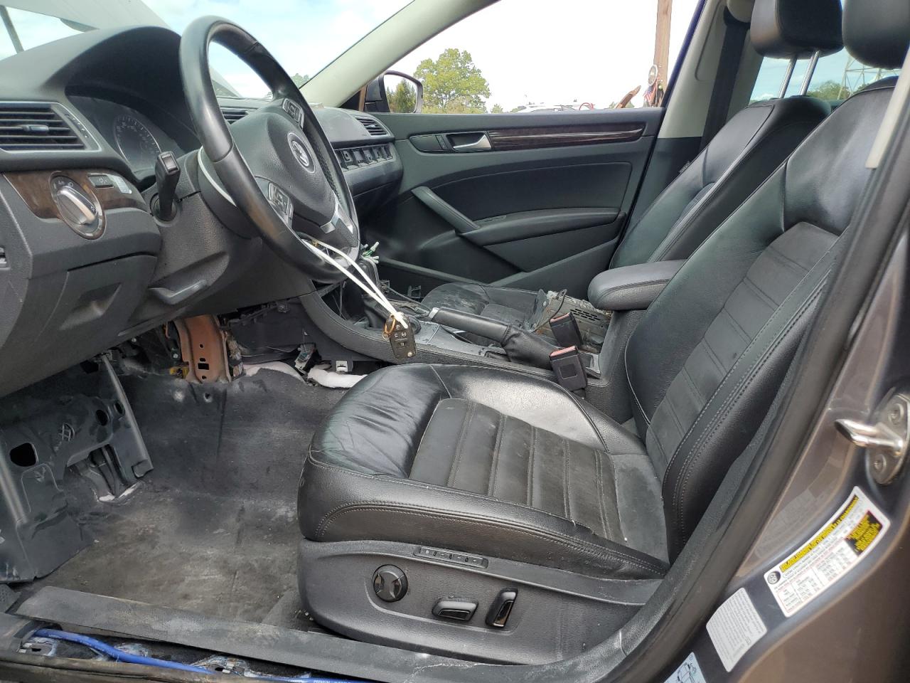 VOLKSWAGEN PASSAT SEL