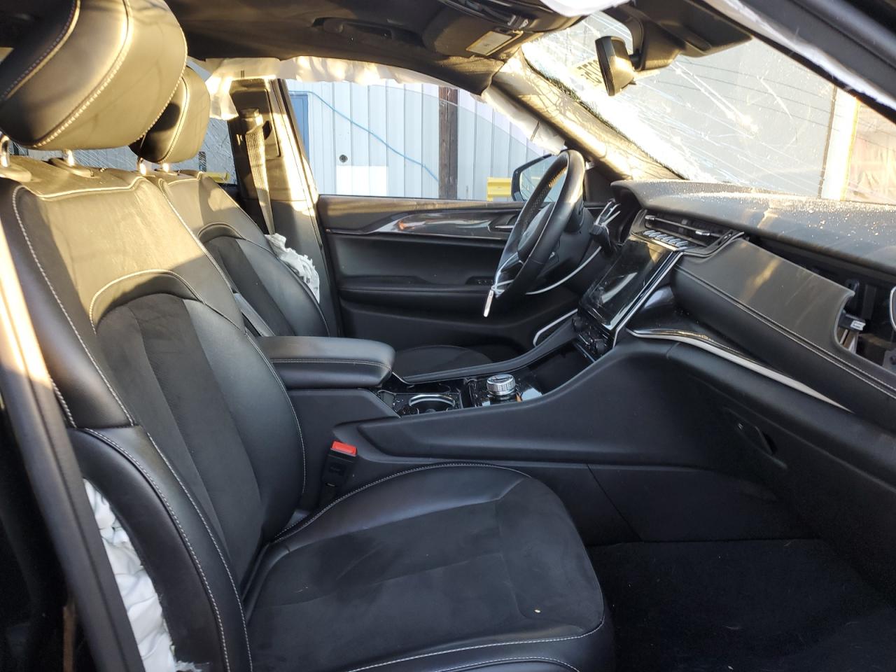 JEEP GRAND CHEROKEE L LAREDO