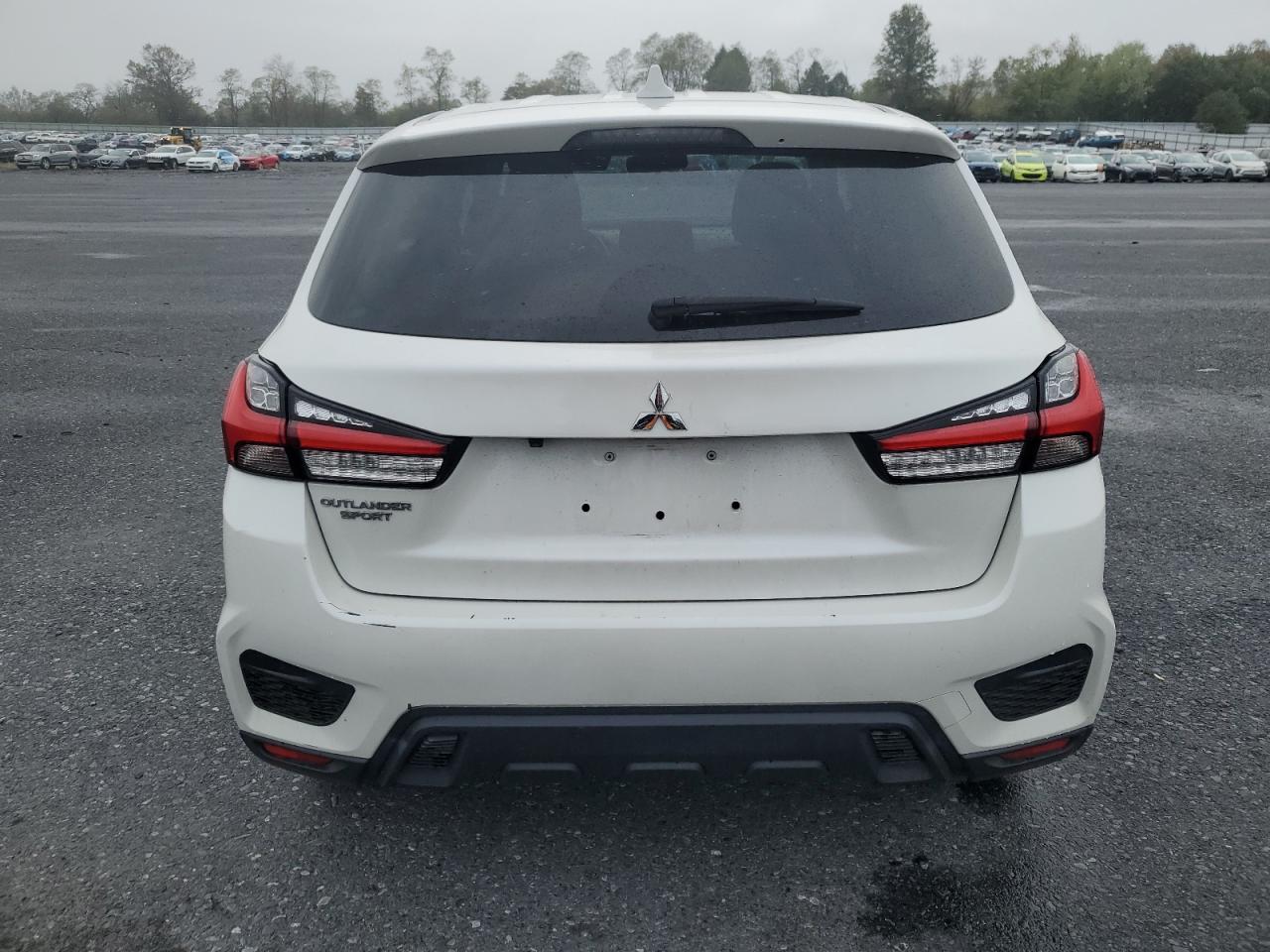 MITSUBISHI OUTLANDER ES