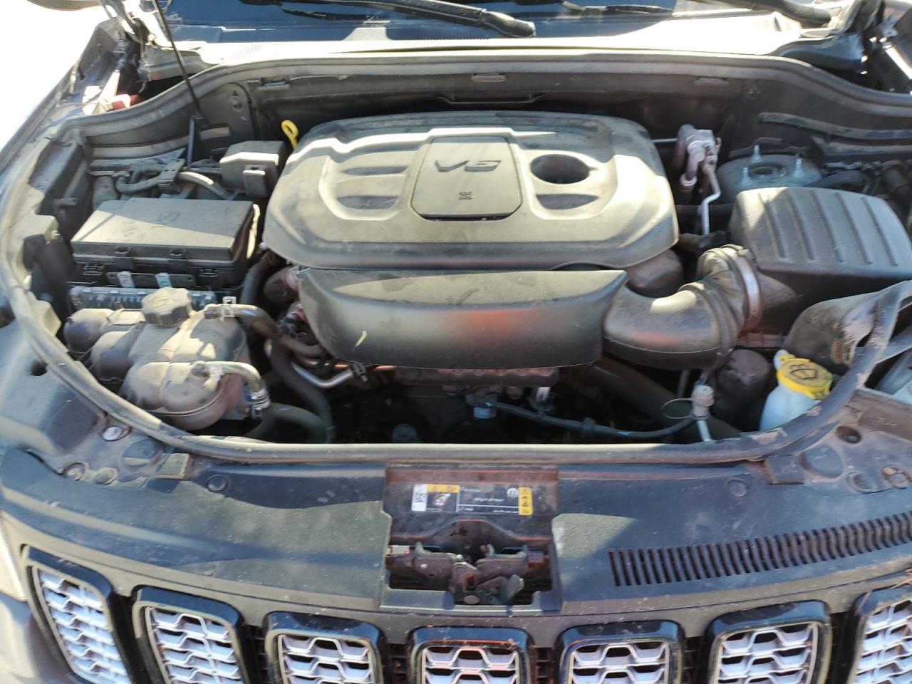 JEEP GRAND CHEROKEE LAREDO