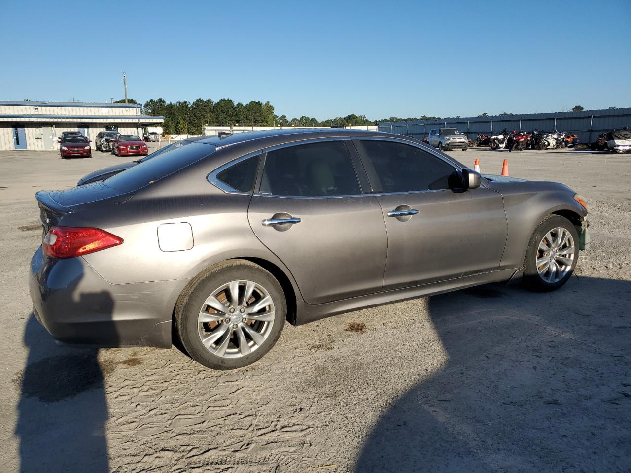INFINITI M37