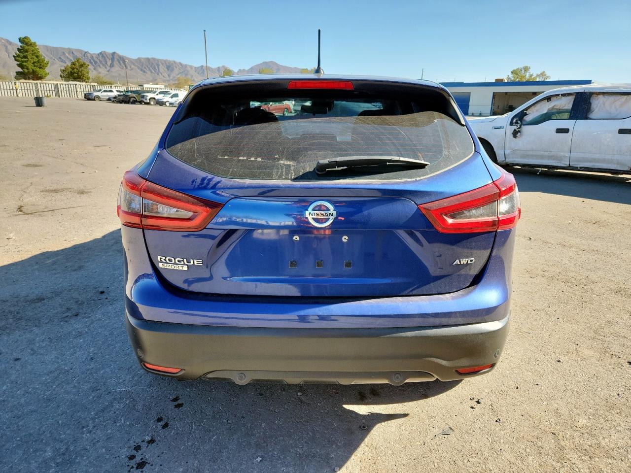 NISSAN ROGUE SPORT S