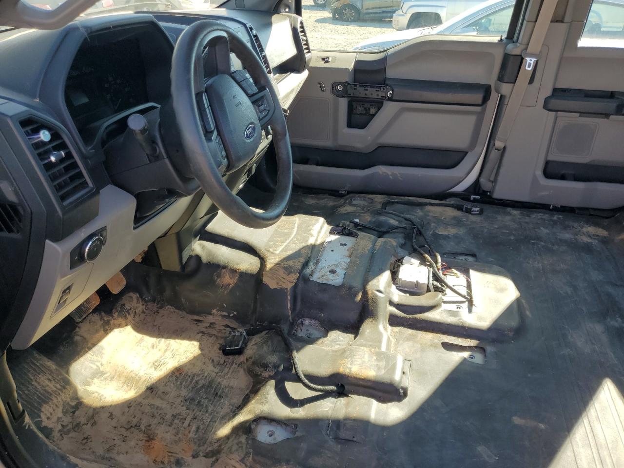 FORD F-150 SUPER CAB