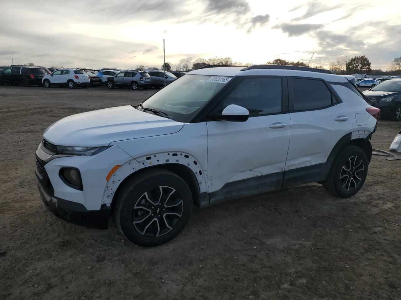 Lot #3305394314 2023 CHEVROLET TRAILBLAZE