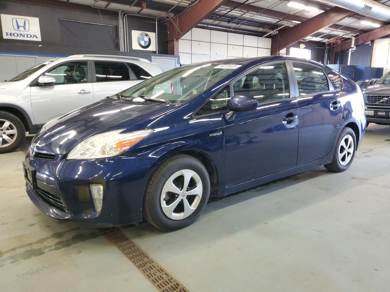  Salvage Toyota Prius