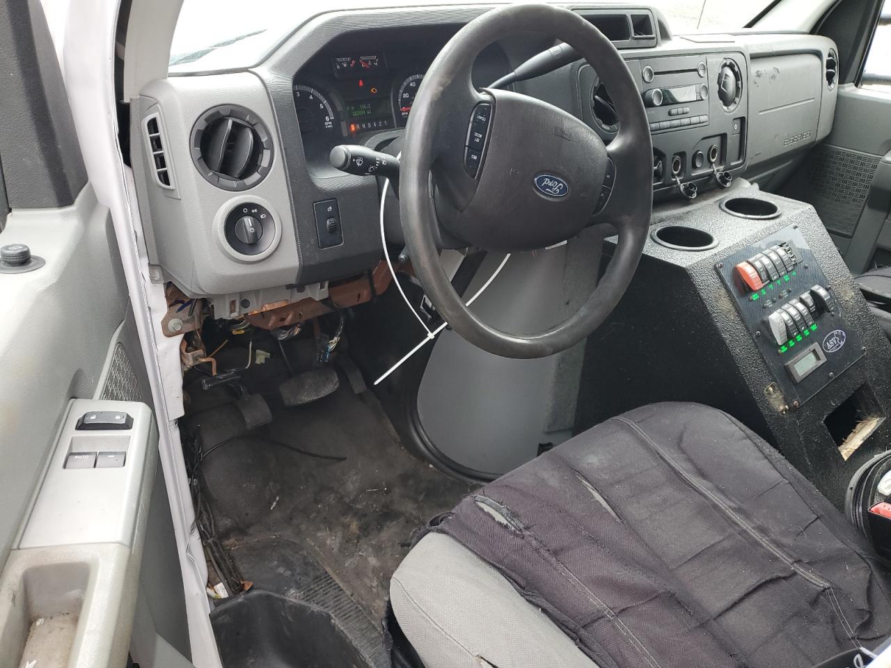 FORD E-350 E350 SUPER DUTY CUTAWAY VAN