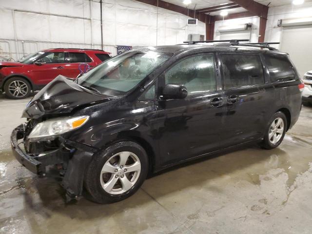 TOYOTA SIENNA LE