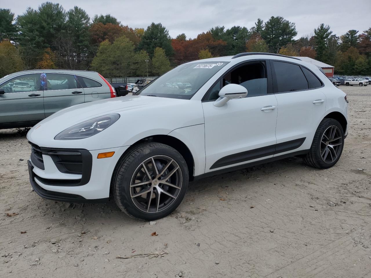 PORSCHE MACAN BASE