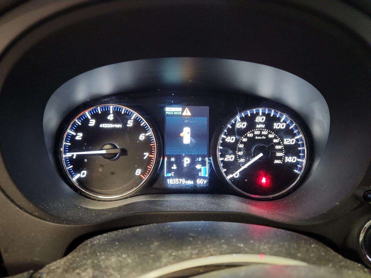 MITSUBISHI OUTLANDER SE