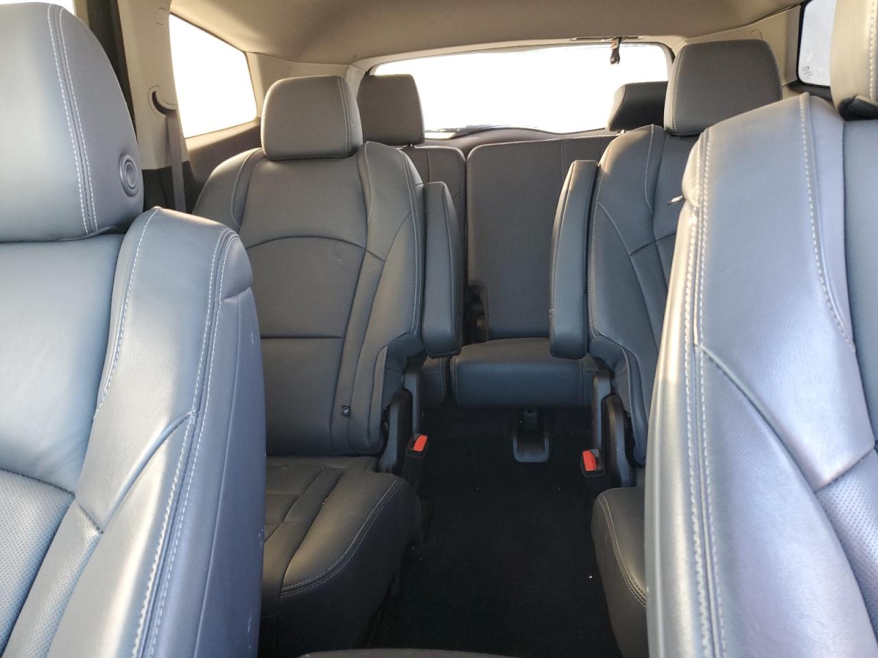 BUICK ENCLAVE ESSENCE