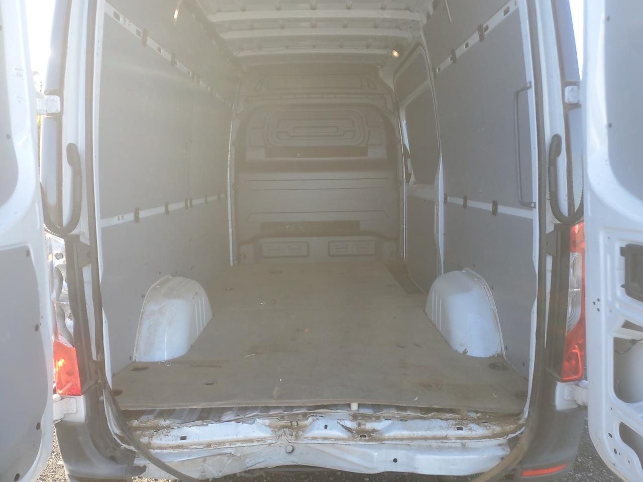 MERCEDES-BENZ SPRINTER 2500