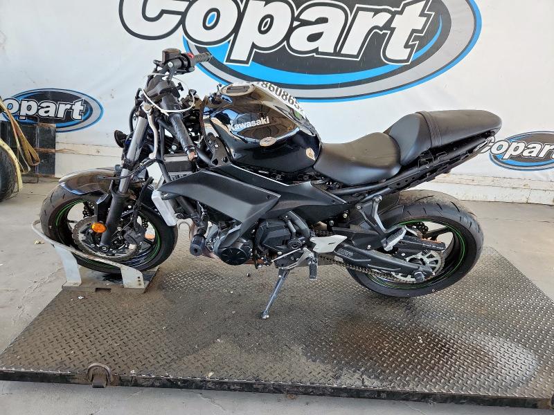 2025 KAWASAKI EX650 R ML5EXER13SDAF4102