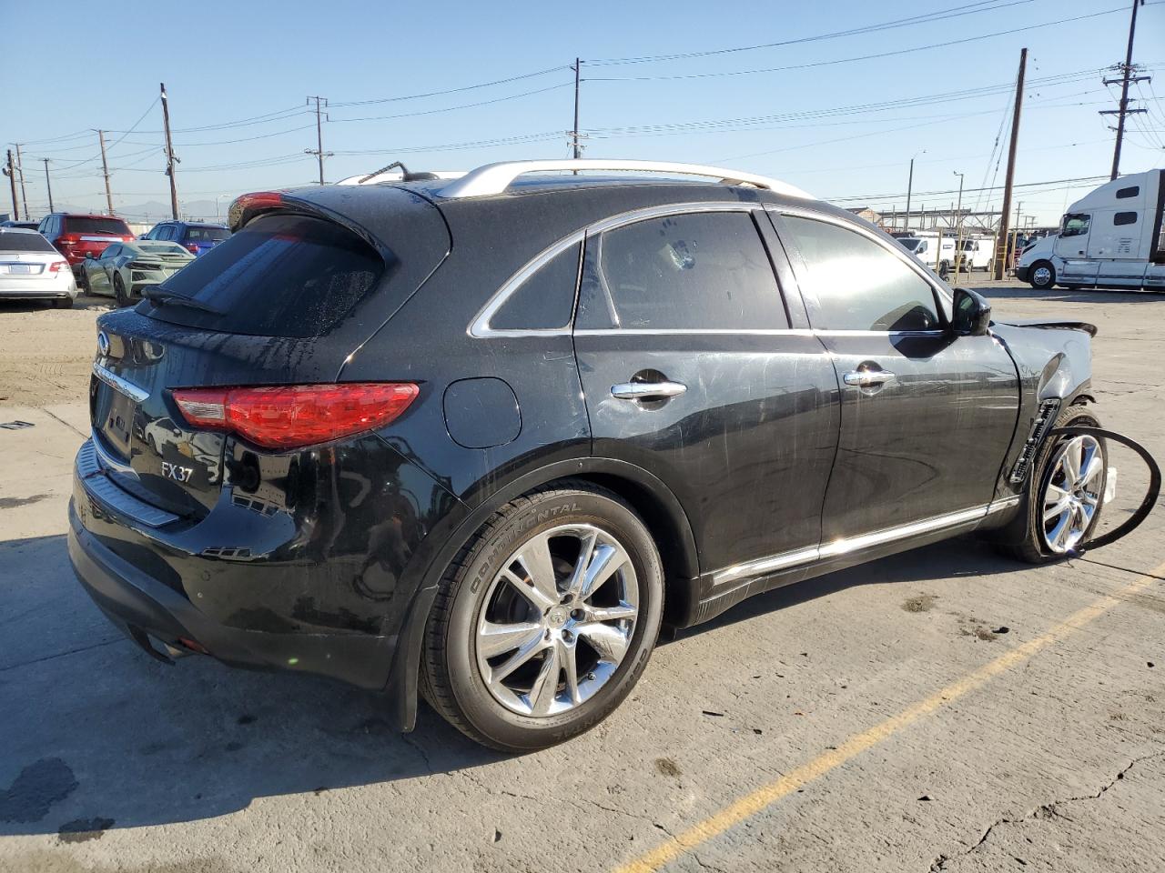 INFINITI FX37