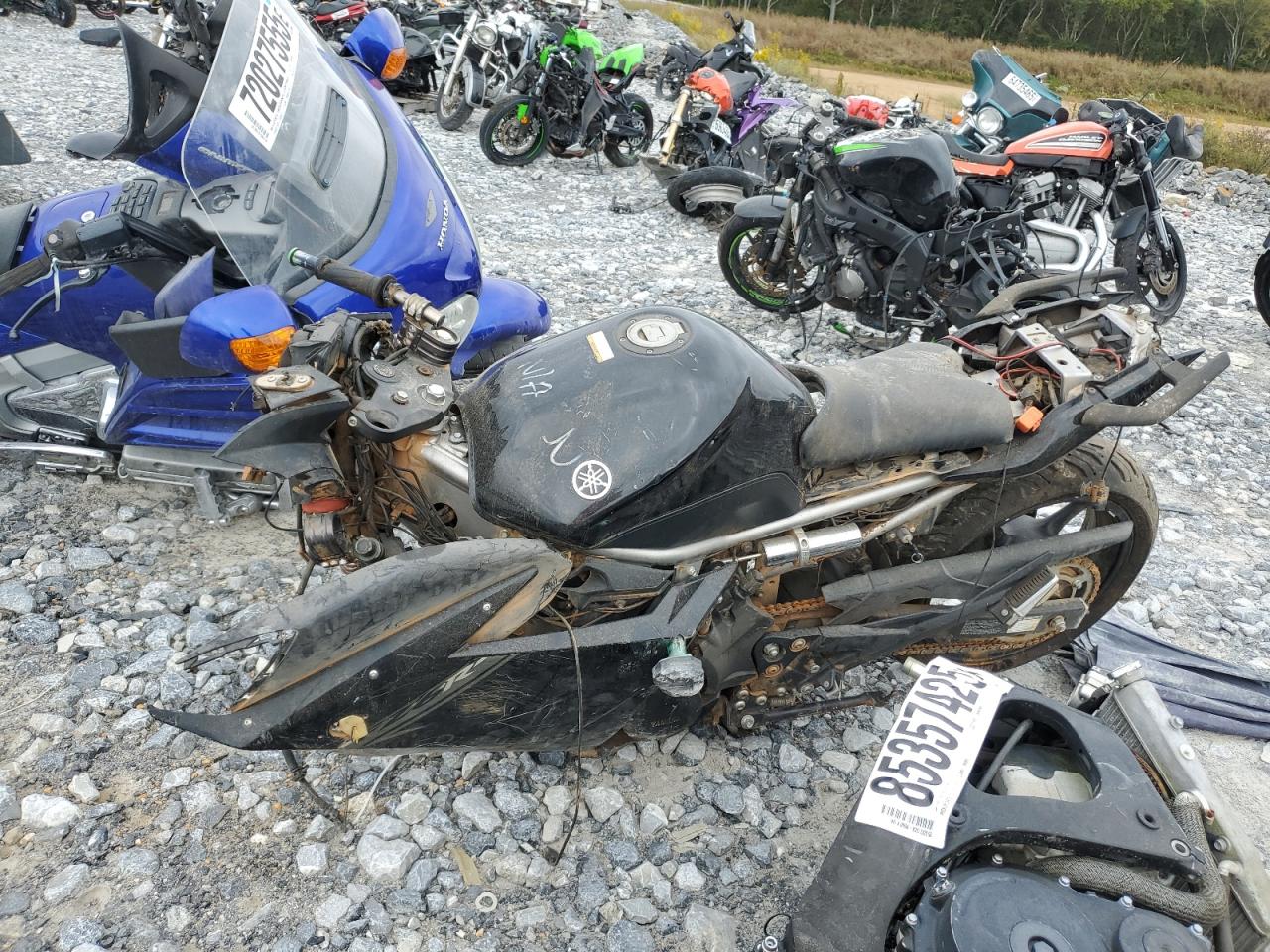 Lot #3309290630 2014 YAMAHA FZ6 R