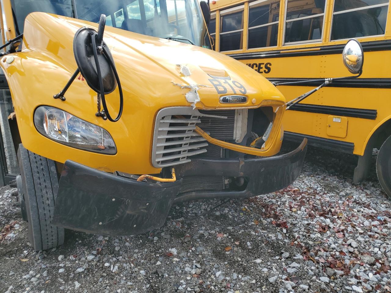 Lot #3291242014 2019 THOM BUS