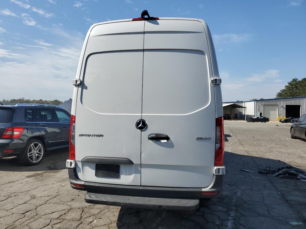 MERCEDES-BENZ SPRINTER 2500