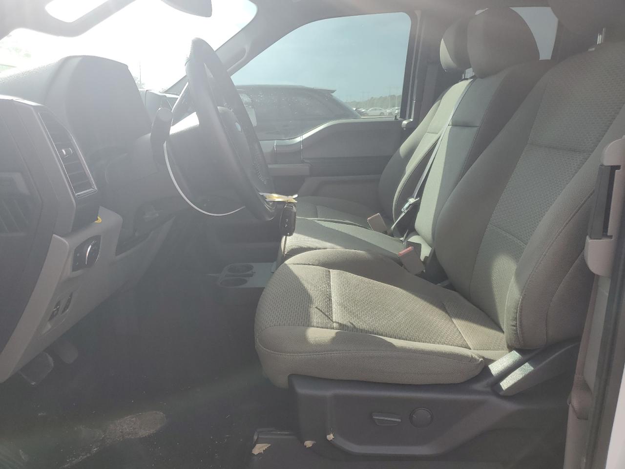 FORD F-150 SUPER CAB