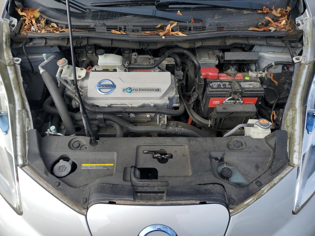 NISSAN LEAF SV