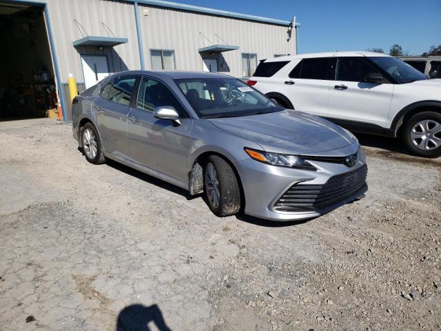 2022 TOYOTA CAMRY LE 4T1C11AK6NU704988