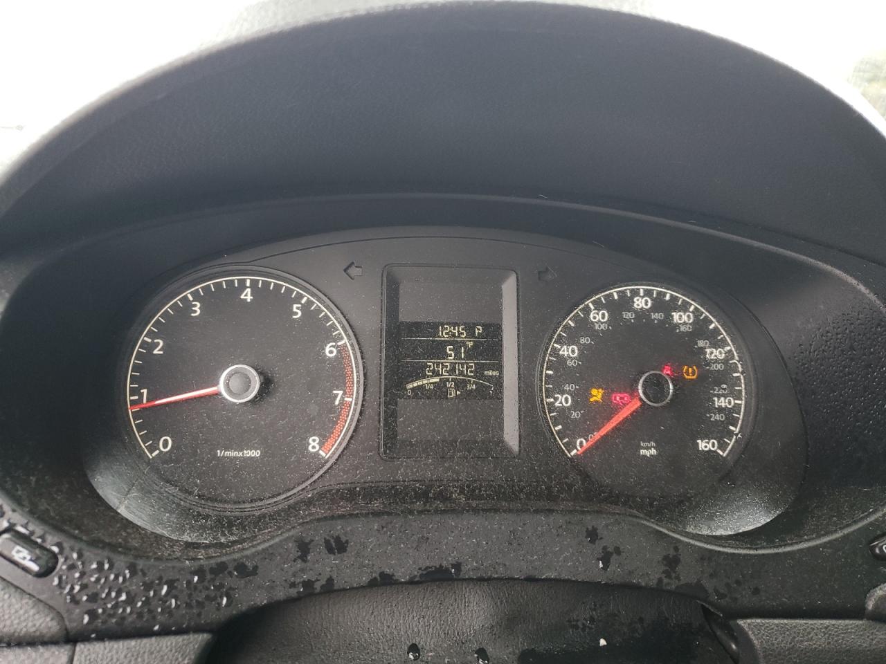 VOLKSWAGEN JETTA BASE