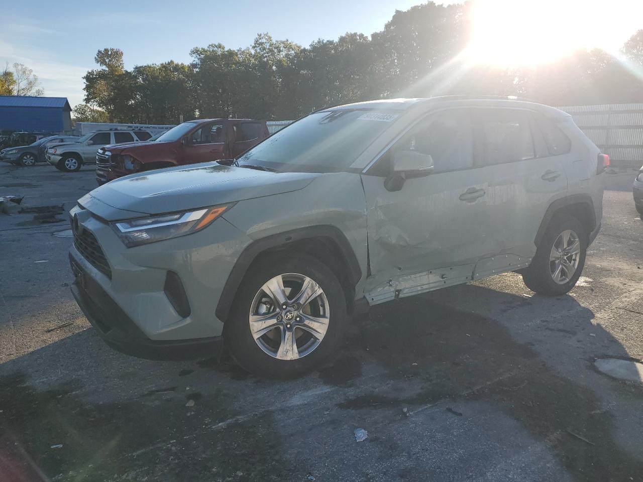TOYOTA RAV4 XLE