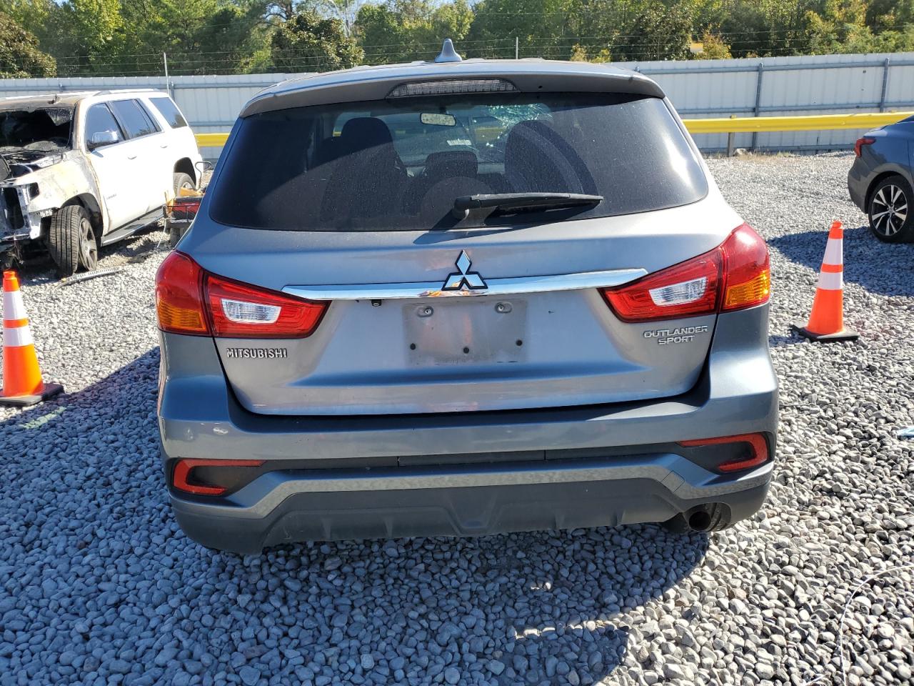 MITSUBISHI OUTLANDER ES