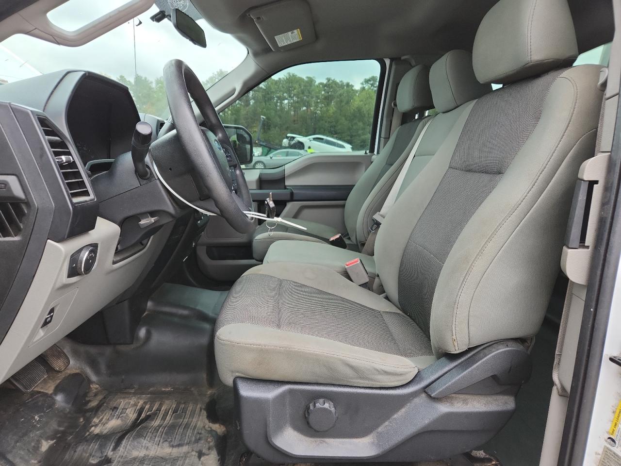 FORD F-150 SUPER CAB