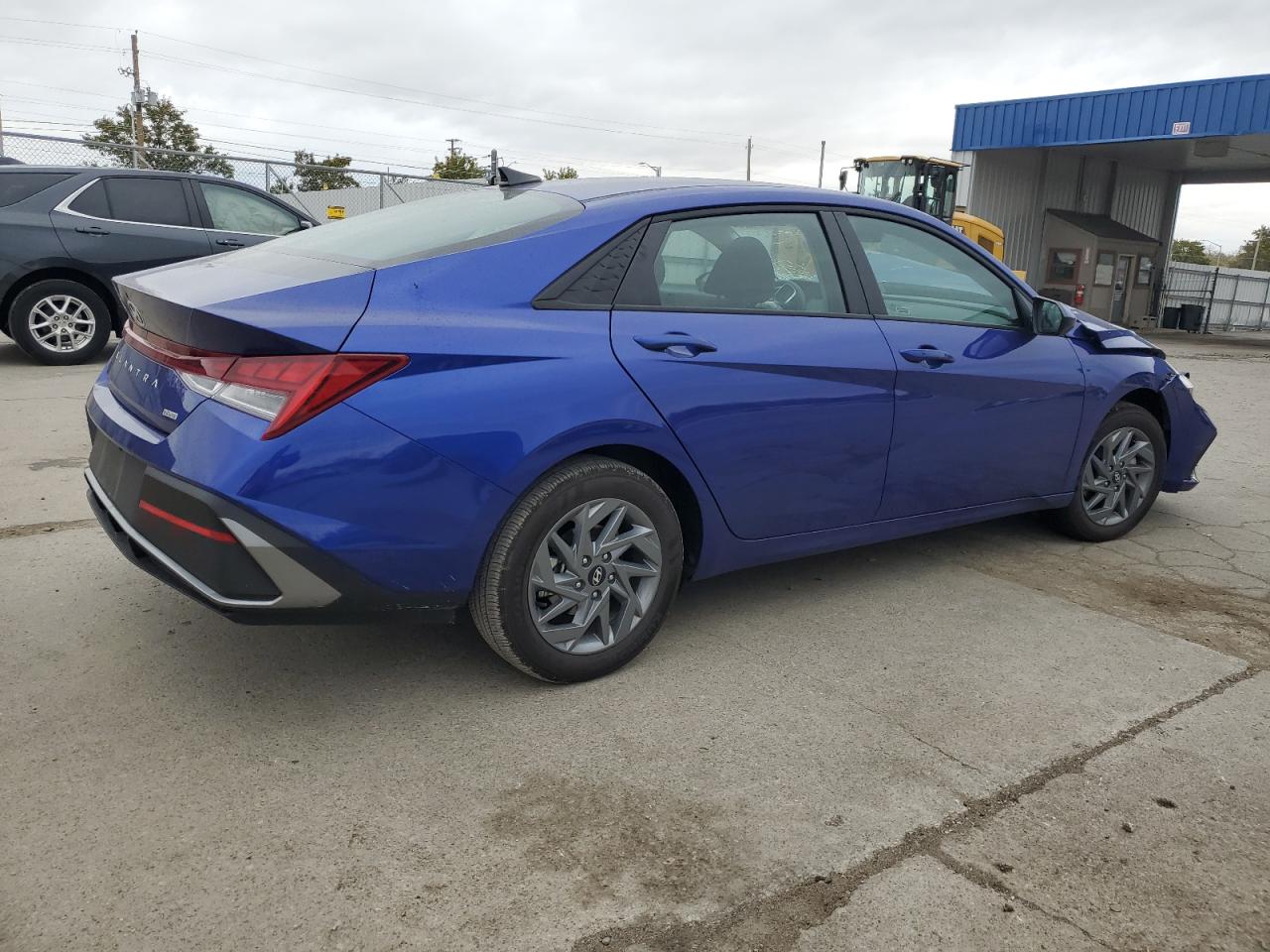 HYUNDAI ELANTRA BLUE
