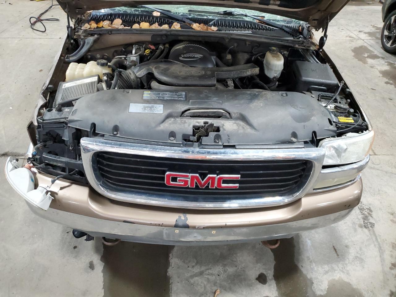 Lot #3286703283 2004 GMC YUKON