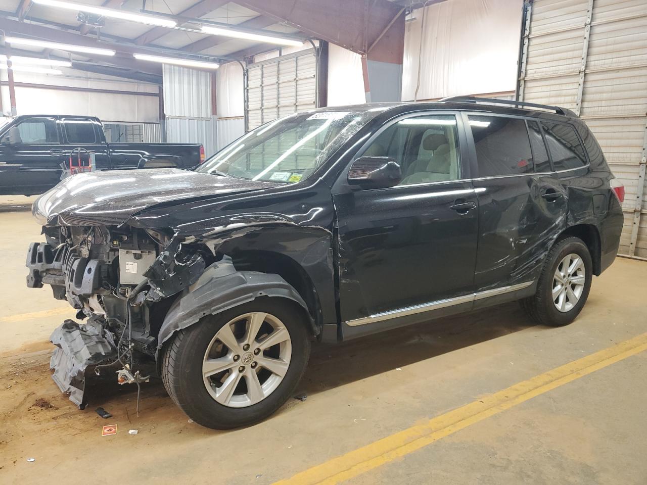 TOYOTA HIGHLANDER BASE