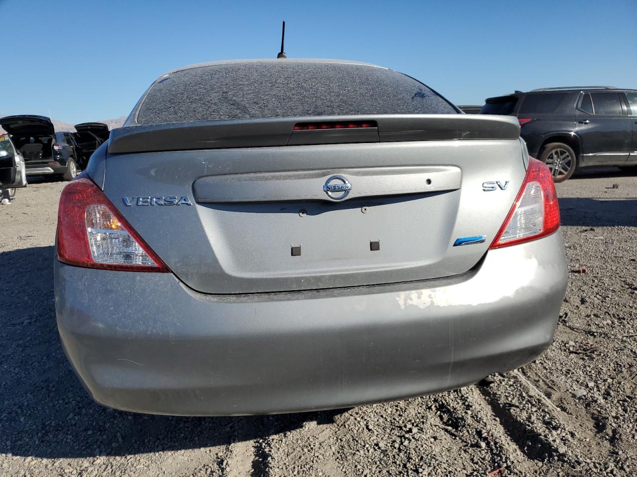 NISSAN VERSA S