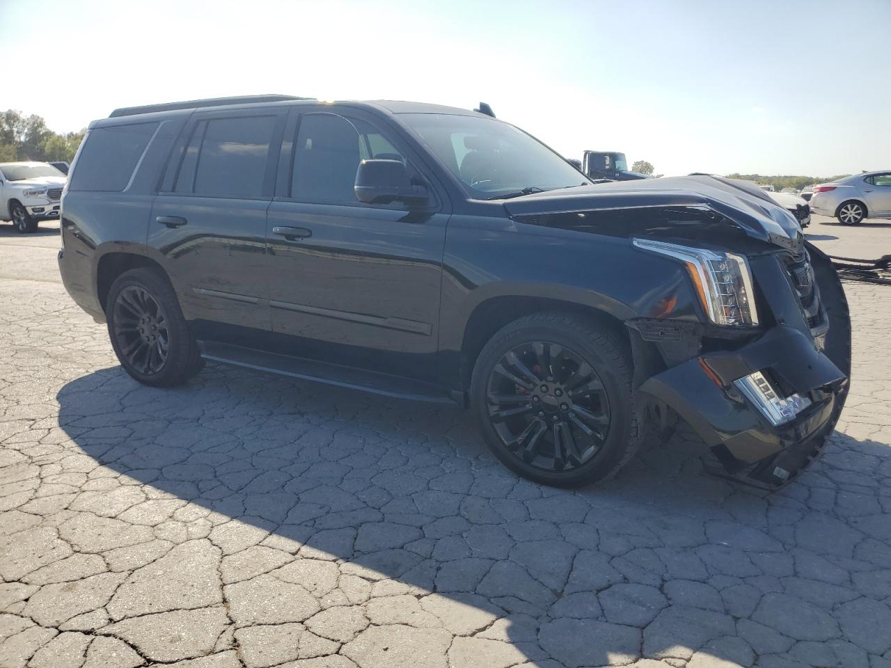 CADILLAC ESCALADE LUXURY
