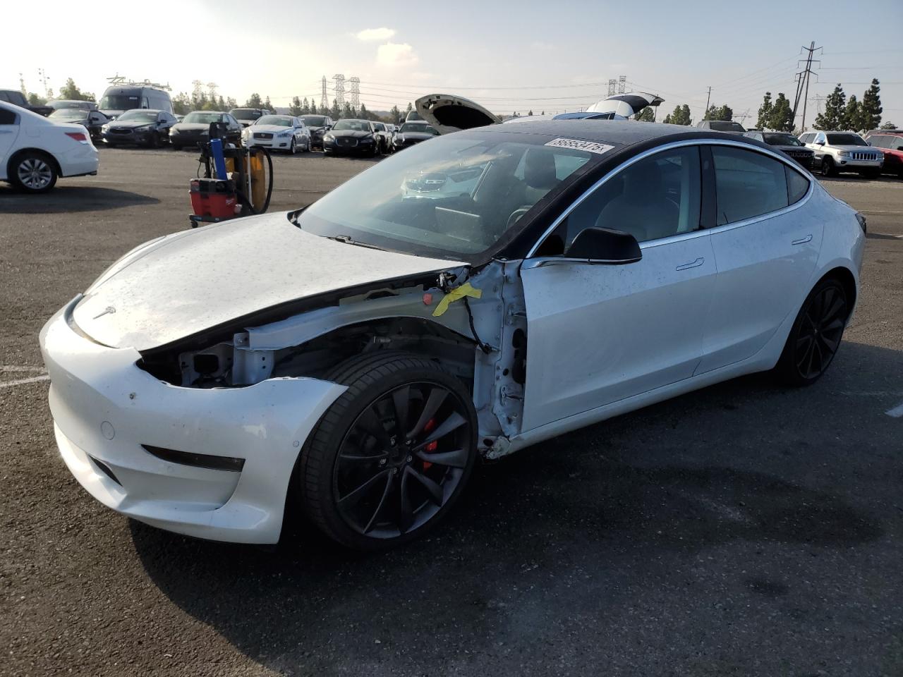 TESLA MODEL 3
