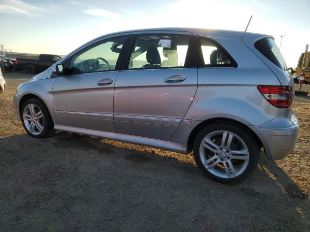 2011 MERCEDES-BENZ B200 - WDDFH3DB8BJ718642