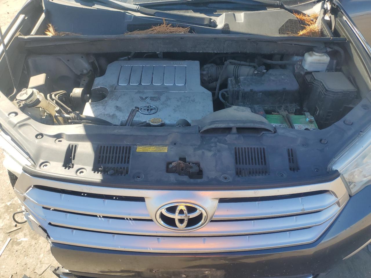 TOYOTA HIGHLANDER BASE