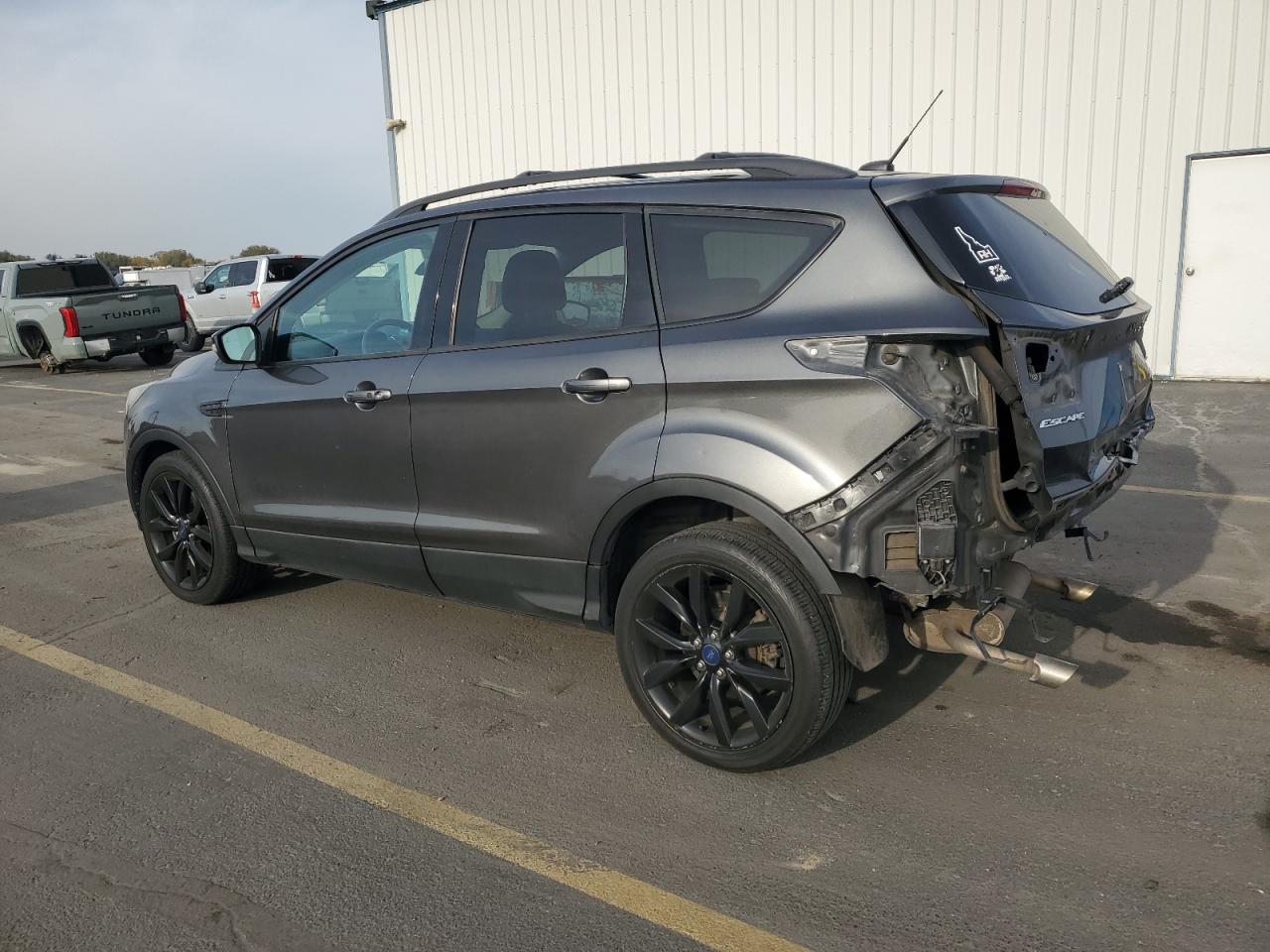 FORD ESCAPE TITANIUM