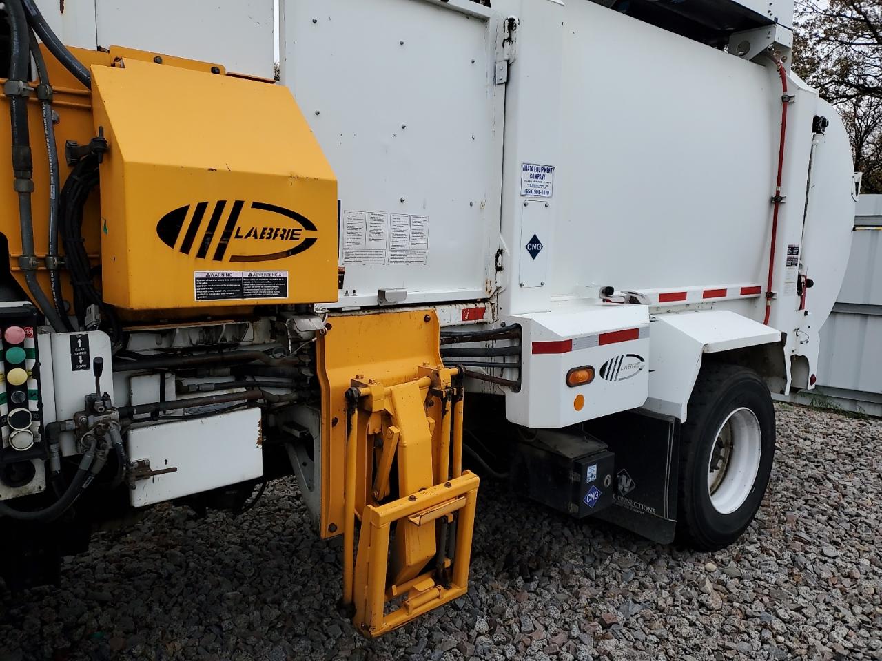 Lot #3293305426 2015 FREIGHTLINER M2 112 MED