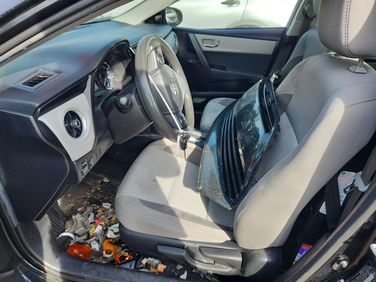 Lot #3311460274 2018 TOYOTA COROLLA L