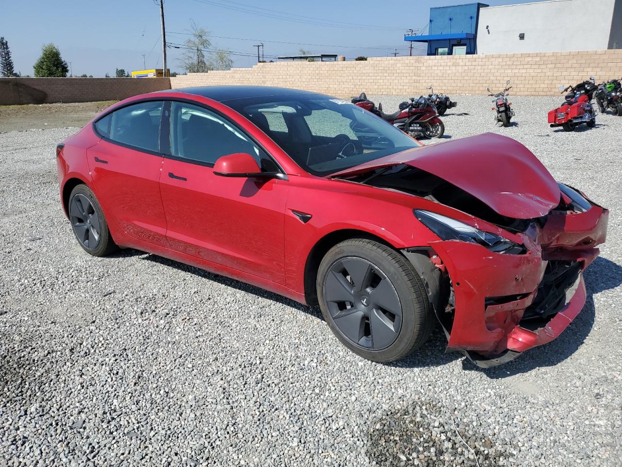 TESLA MODEL 3
