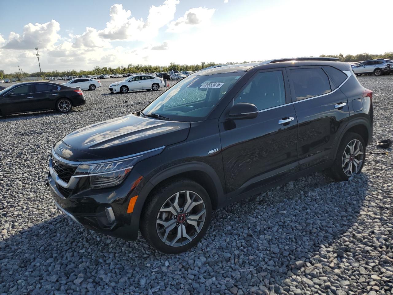 Lot #3297175872 2023 KIA SELTOS SX