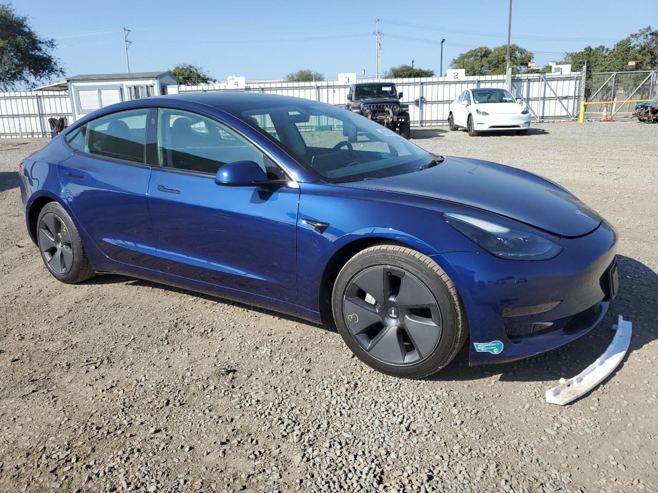 TESLA MODEL 3